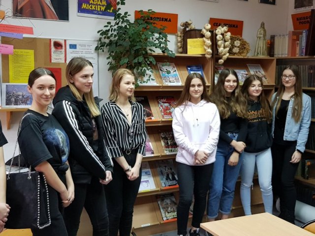 Osiągnięcia naszych uczniów w Ogólnopolskiej Olimpiadzie z Języka Angielskiego OLIMPUS 