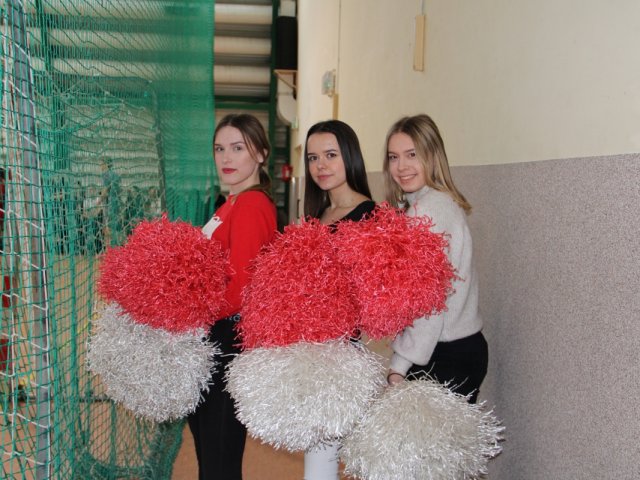 FOTORELACJA z wydarzeń odbywających się w naszym liceum z okazji "Walentynek" 