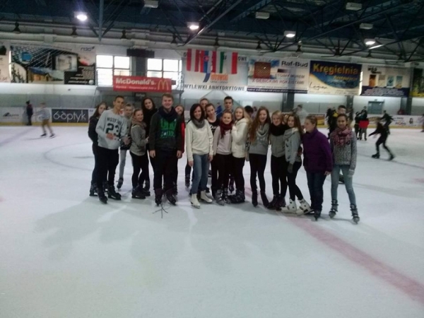 Uczniowie LO na lodowisku w Dębicy!