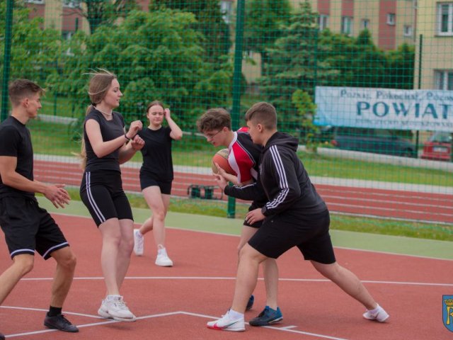 Fotorelacja z uroczystego otwarcia boisk sportowych przy LO im. ks. Piotra Skargi w Sędziszowie Małopolskim