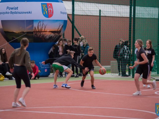 Fotorelacja z uroczystego otwarcia boisk sportowych przy LO im. ks. Piotra Skargi w Sędziszowie Małopolskim