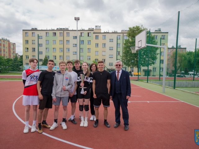 Fotorelacja z uroczystego otwarcia boisk sportowych przy LO im. ks. Piotra Skargi w Sędziszowie Małopolskim