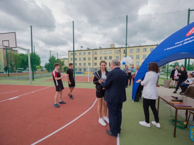 Fotorelacja z uroczystego otwarcia boisk sportowych przy LO im. ks. Piotra Skargi w Sędziszowie Małopolskim