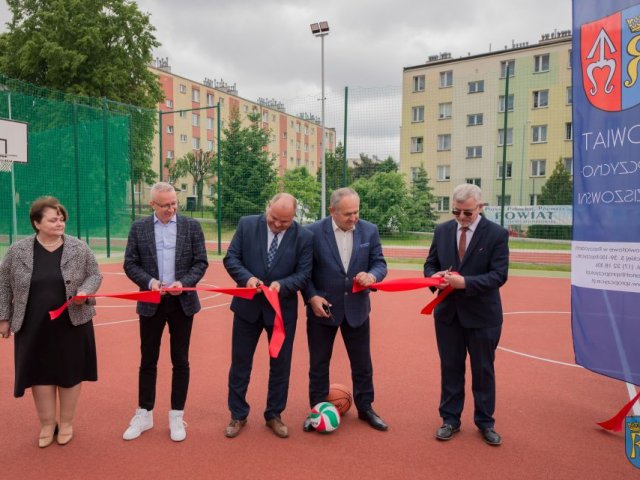 Fotorelacja z uroczystego otwarcia boisk sportowych przy LO im. ks. Piotra Skargi w Sędziszowie Małopolskim