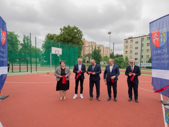 Fotorelacja z uroczystego otwarcia boisk sportowych przy LO im. ks. Piotra Skargi w Sędziszowie Małopolskim