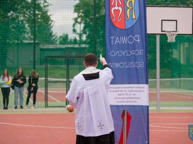 Fotorelacja z uroczystego otwarcia boisk sportowych przy LO im. ks. Piotra Skargi w Sędziszowie Małopolskim