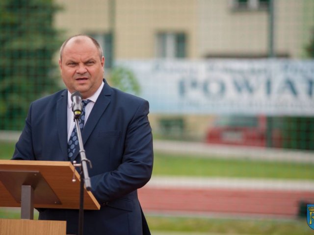 Fotorelacja z uroczystego otwarcia boisk sportowych przy LO im. ks. Piotra Skargi w Sędziszowie Małopolskim