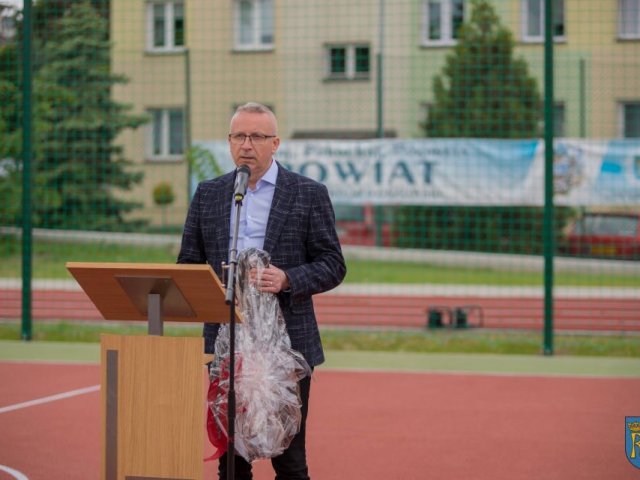 Fotorelacja z uroczystego otwarcia boisk sportowych przy LO im. ks. Piotra Skargi w Sędziszowie Małopolskim