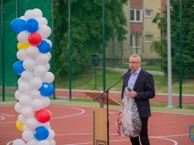 Fotorelacja z uroczystego otwarcia boisk sportowych przy LO im. ks. Piotra Skargi w Sędziszowie Małopolskim