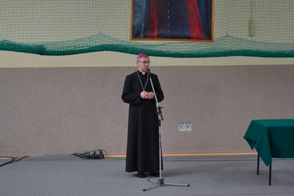 Wizyta w szkole Biskupa Rzeszowskiego